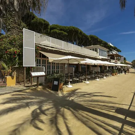 Alhambra Del Mar Апартаменты *