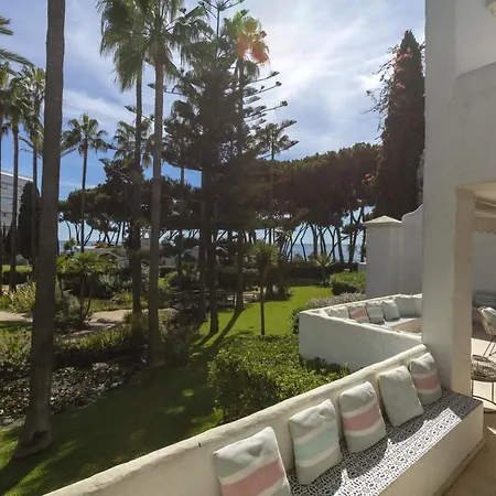 Alhambra Del Mar Апартаменты Марбелья