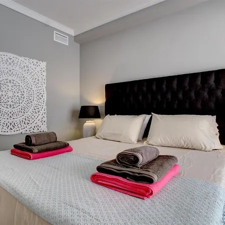 Alhambra Del Mar Apartment *